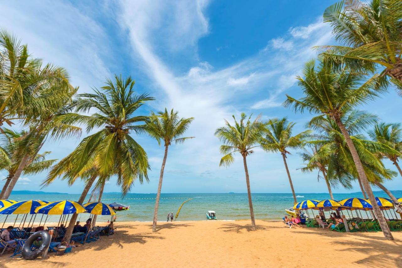 Happy Jomtien - Beachfront Exterior foto