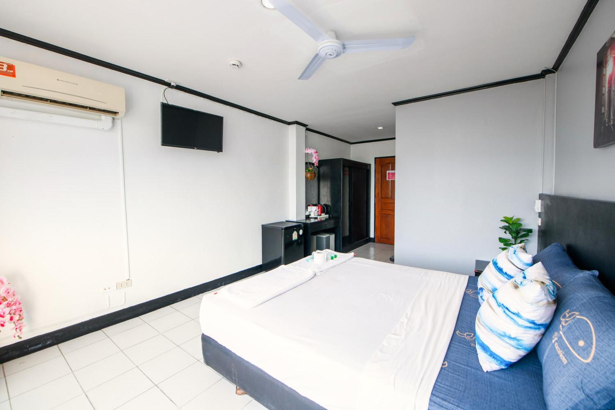 Happy Jomtien - Beachfront Exterior foto