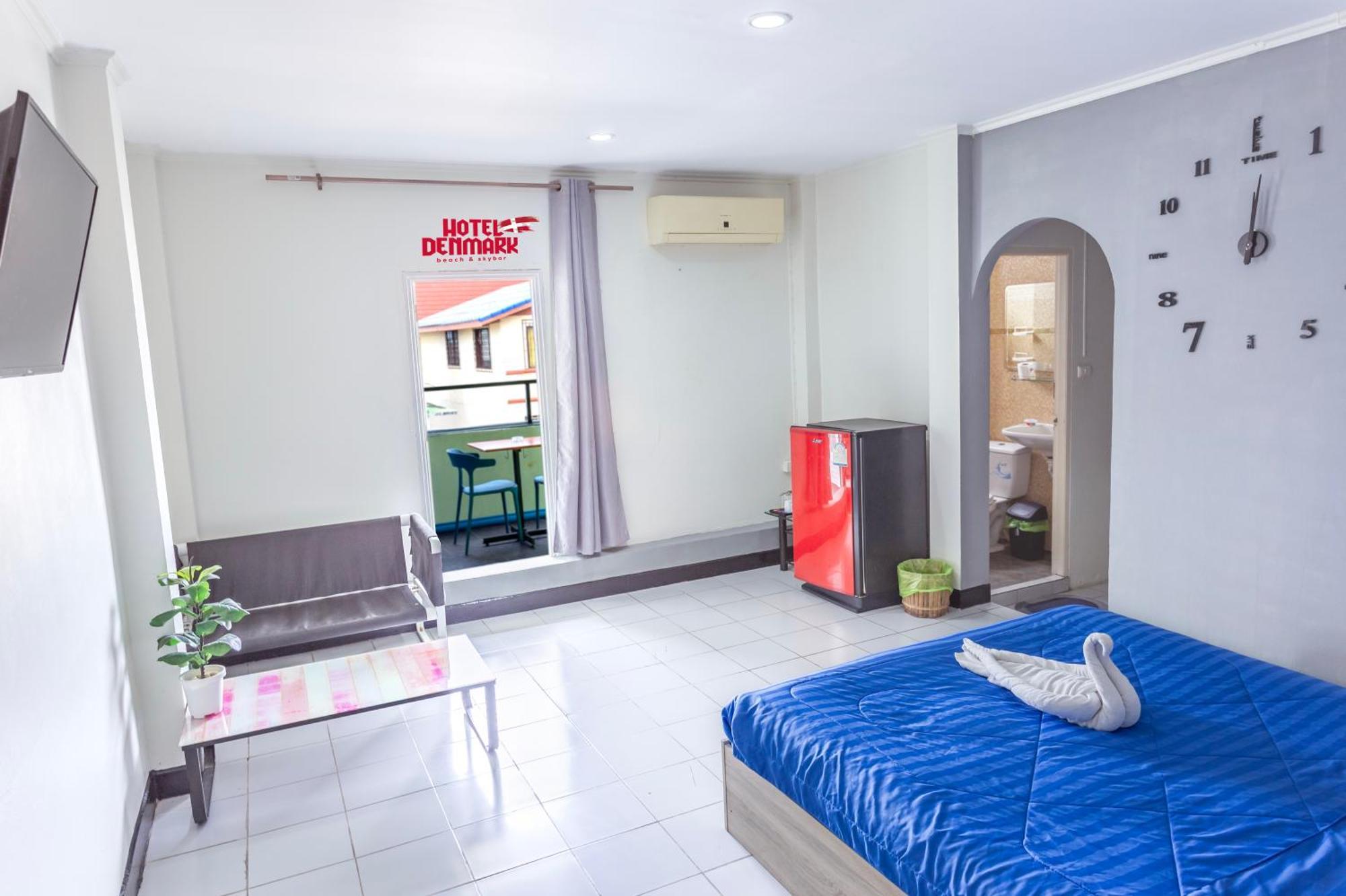 Happy Jomtien - Beachfront Exterior foto